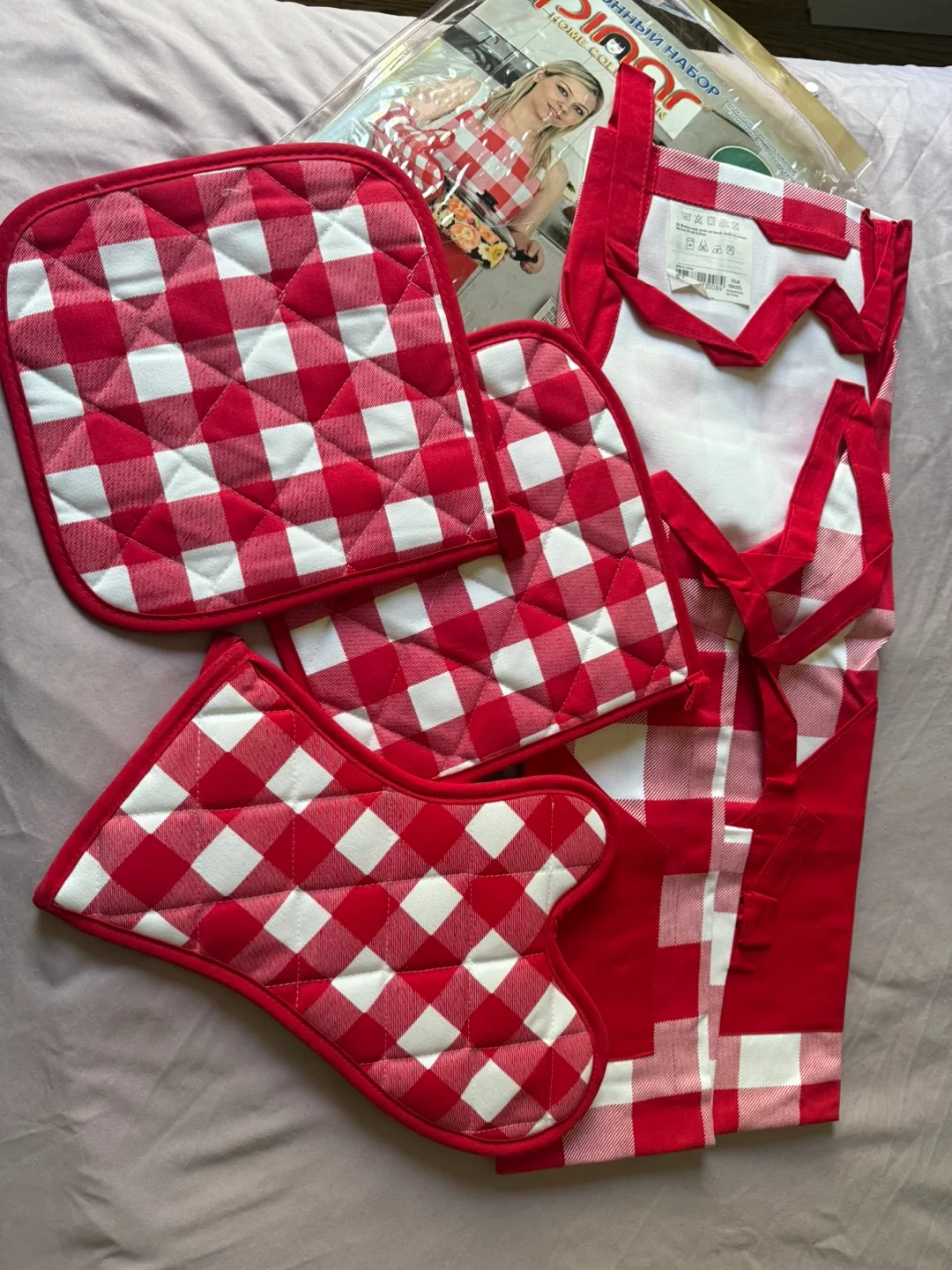 Pinar Home Collection Red Gingham Kitchen Set🏒 image indicator(3)