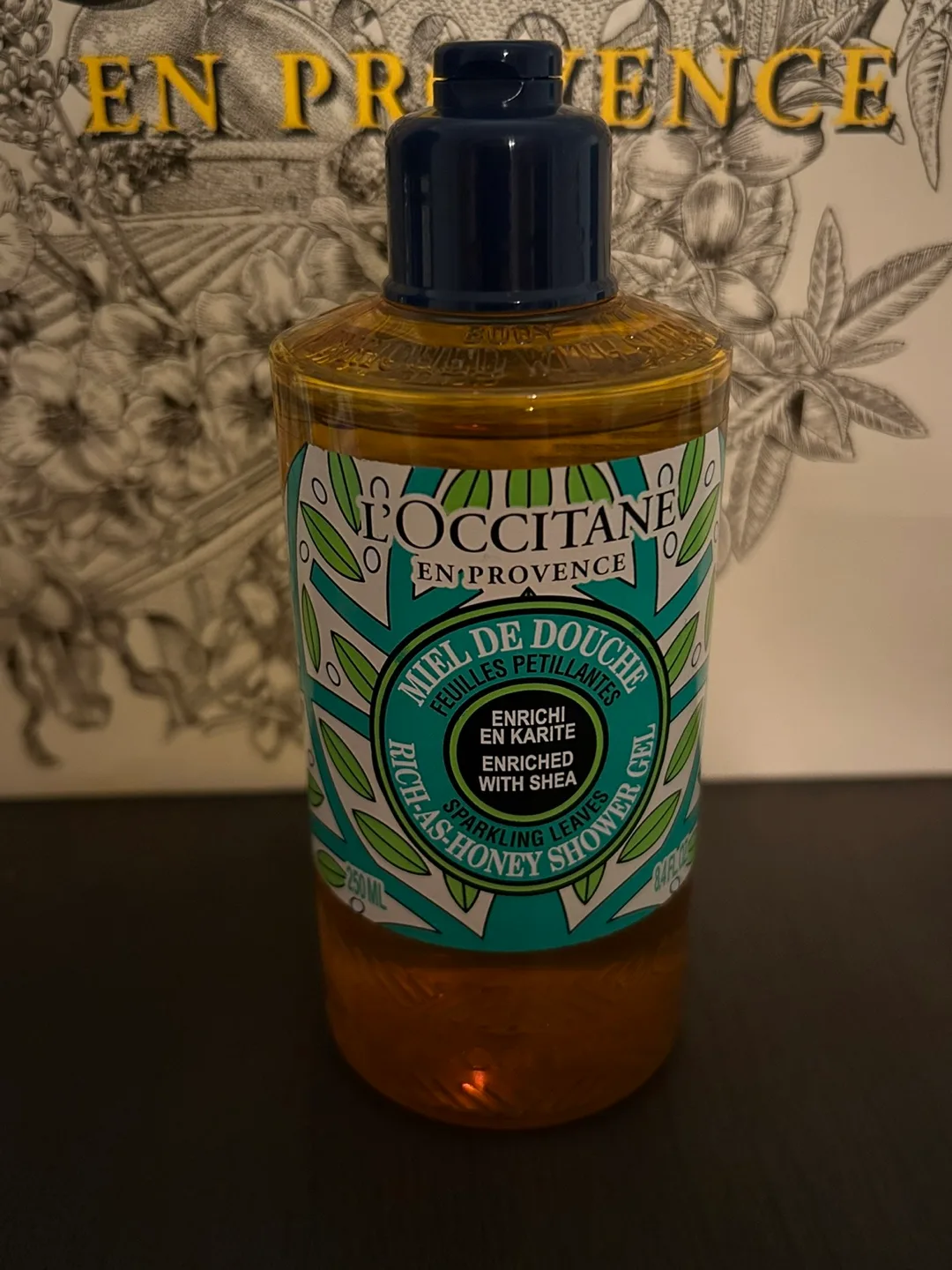 L'Occitane en Provence Sparkling Honey Shower Gel image indicator(2)
