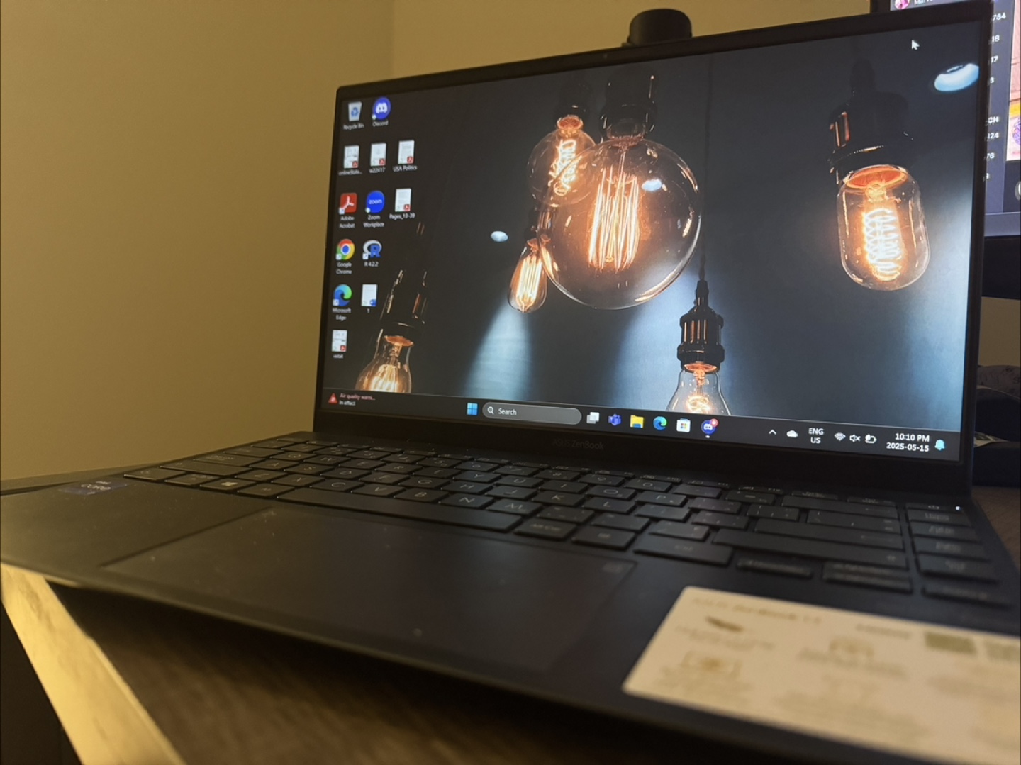 ASUS ZenBook 14 (Intel Core i7/512GB SSD/16GB RAM)