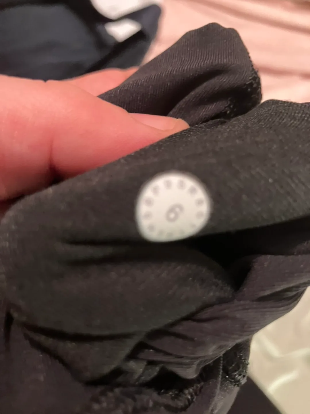 Lululemon Black 7/8 Leggings Size 6 image indicator(4)