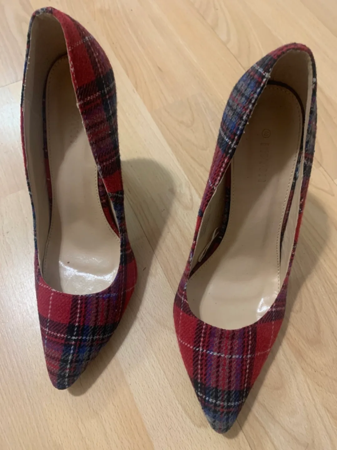 Red Plaid High Heels. Label Size 40 ,US- 8 . image indicator(2)