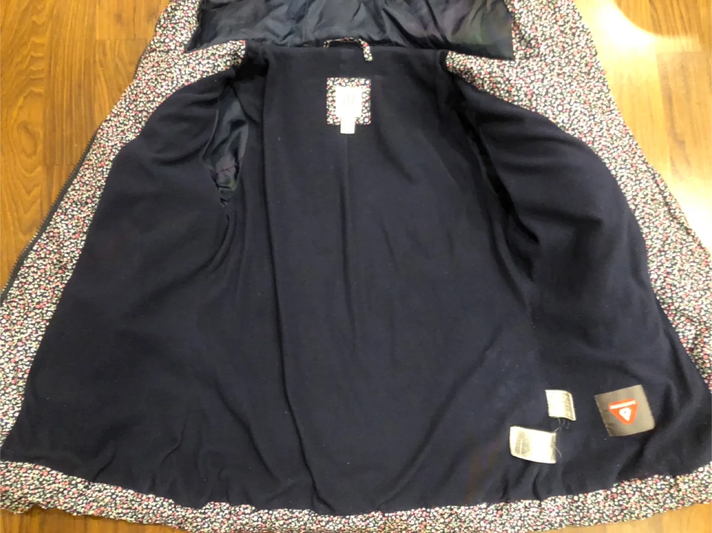 🏒Girls' Gap Kids Floral Puffer Jacket - Size L image indicator(3)