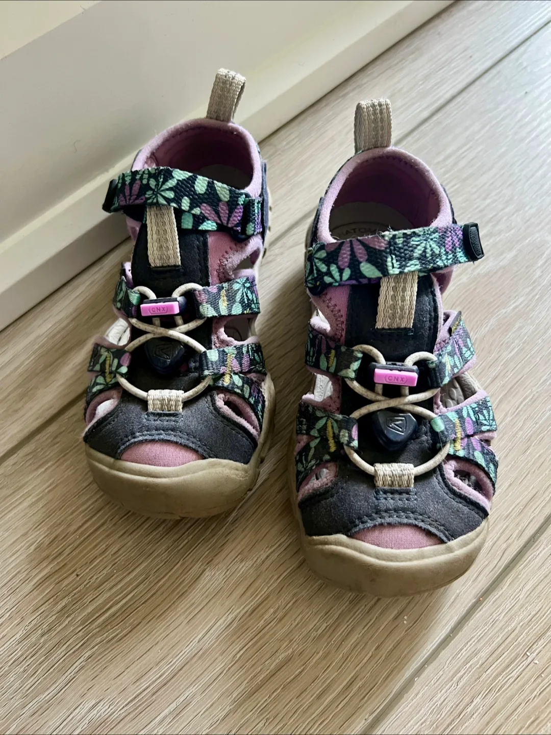 KEEN Toddler Sandals Size 10 thumbnail