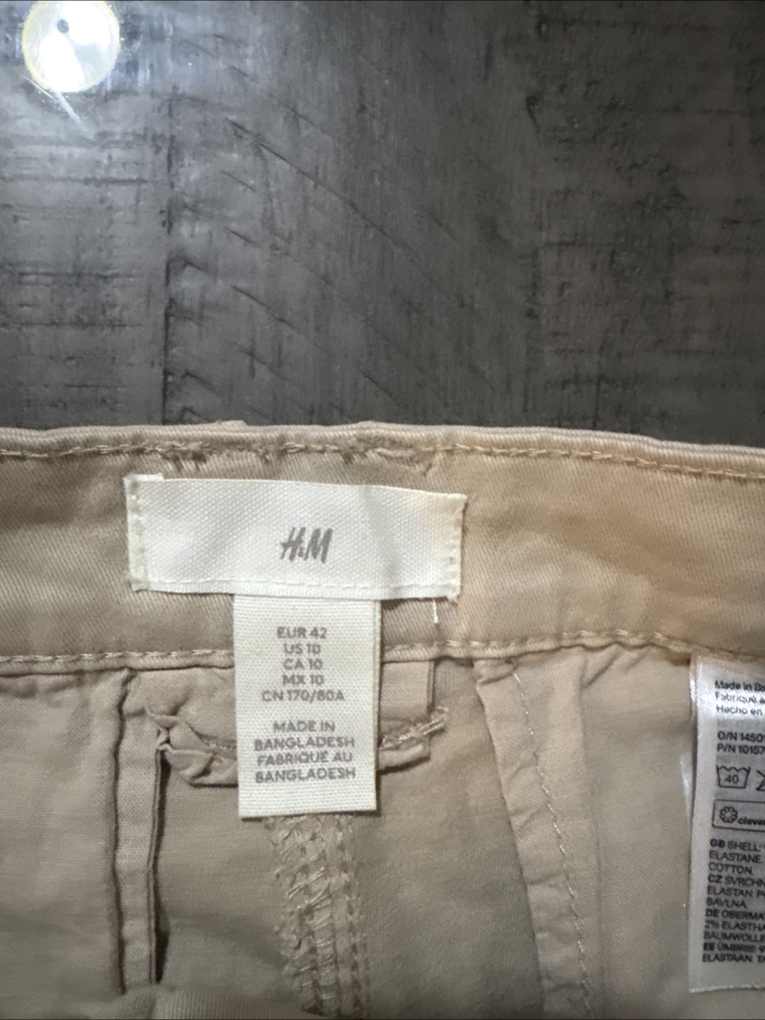 Women's H&M Beige Cargo Pants - Size 10