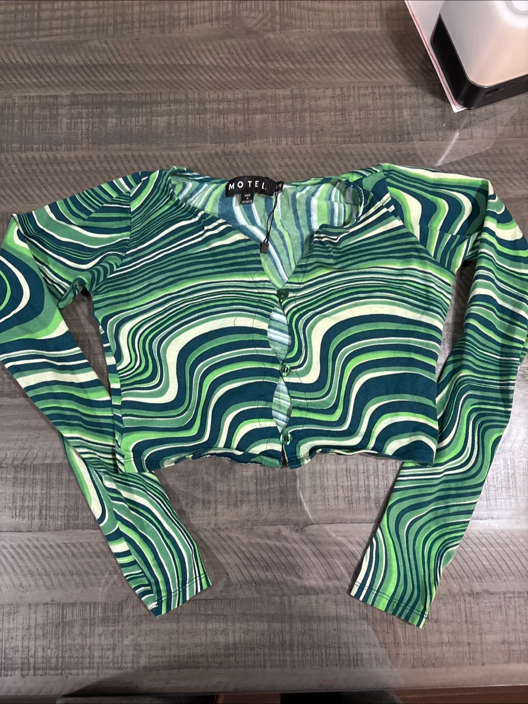 Motel Rocks Green Swirl Print Button-Up Cardigan thumbnail