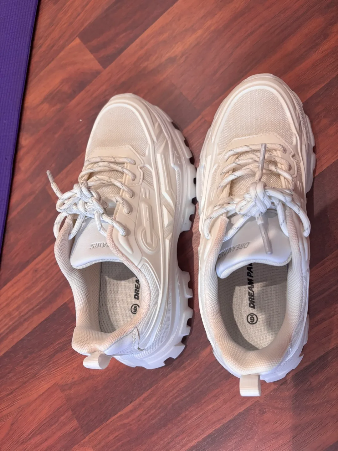 Dream Pairs Women's White Chunky Sneakers - Size 6 🏒 image indicator(4)