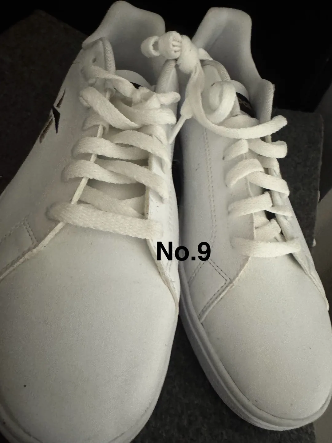 Reebok Women's White Sneakers Size 9 thumbnail