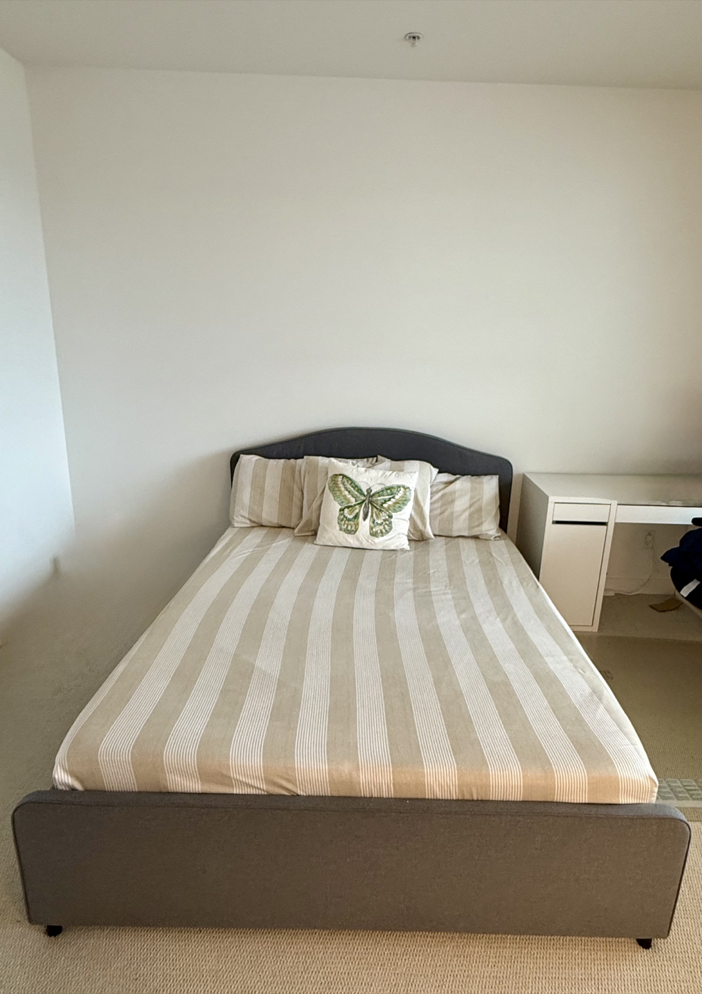 IKEA MALM Grey Queen Bed Frame - photo 4