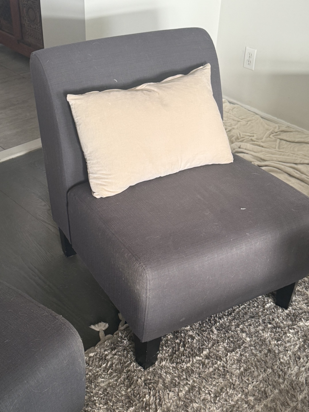 Pair of Grey Armchairs with Pillows - photo 3