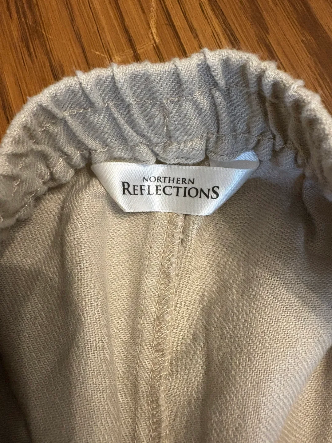 Women’s Northern Reflections Shorts image indicator(8)