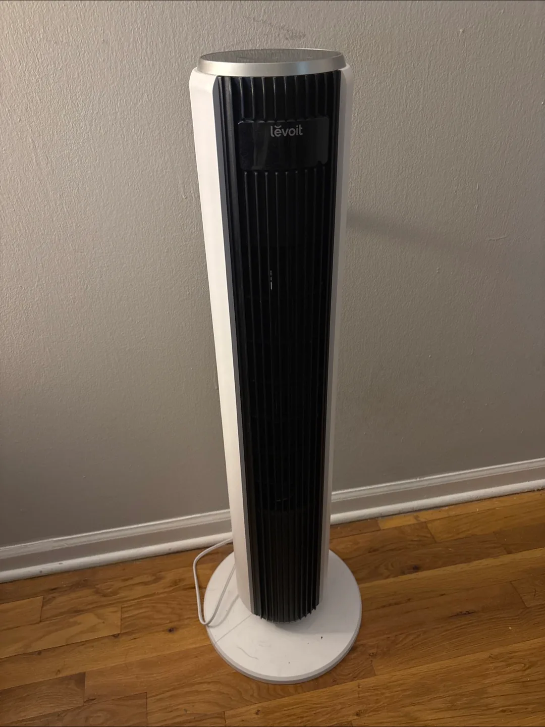 Levoit Tower Fan with Remote 🥕 thumbnail