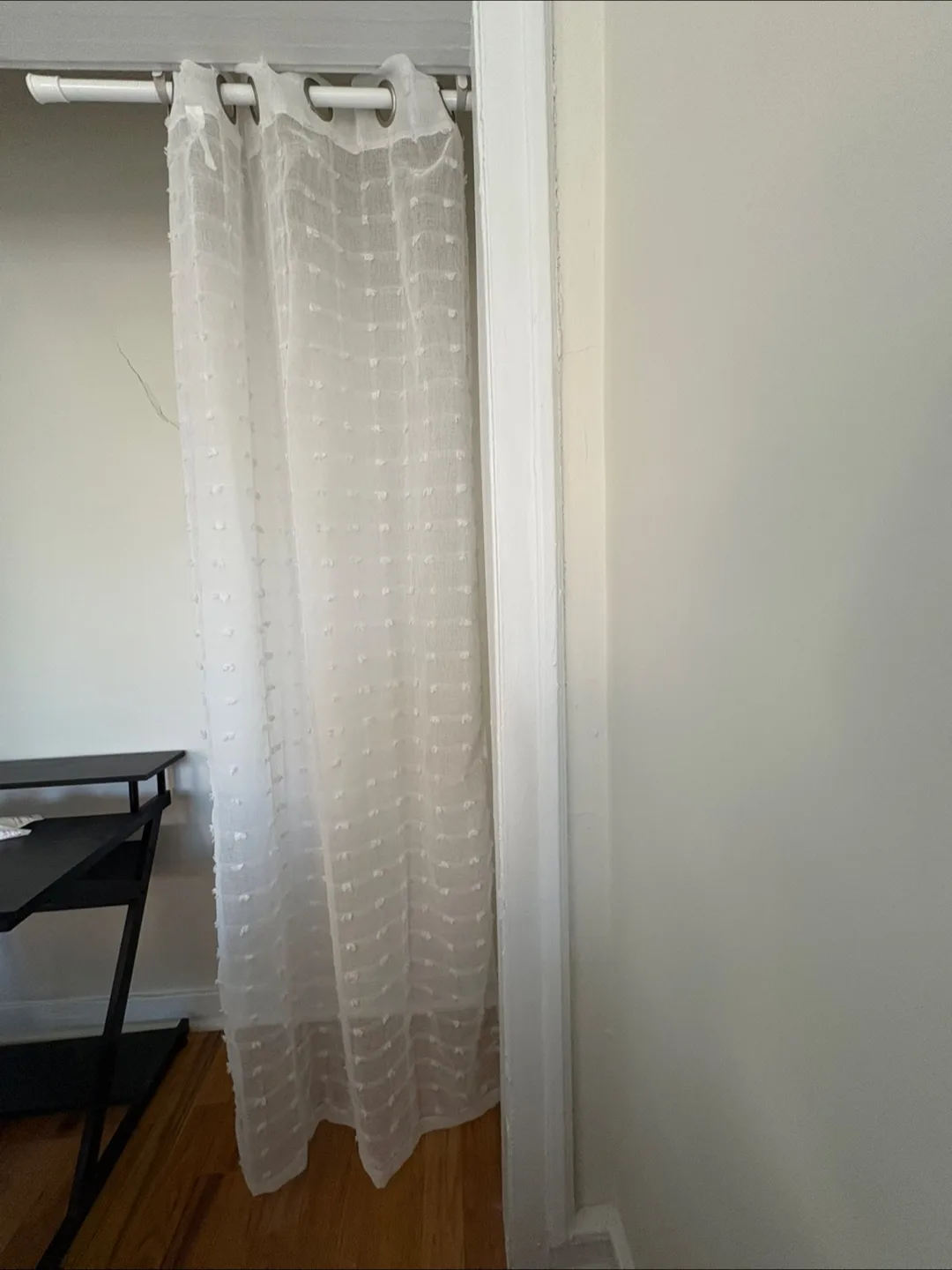 4 White Sheer Curtains + extending tension rod thumbnail