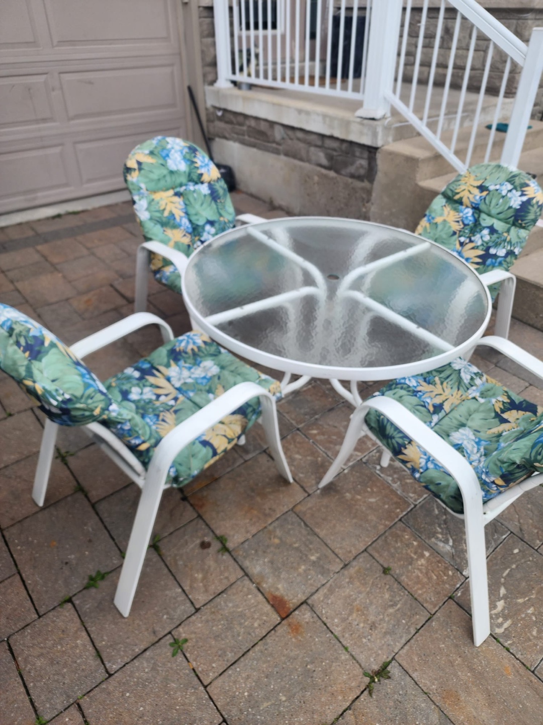Conversation patio set $100 firm