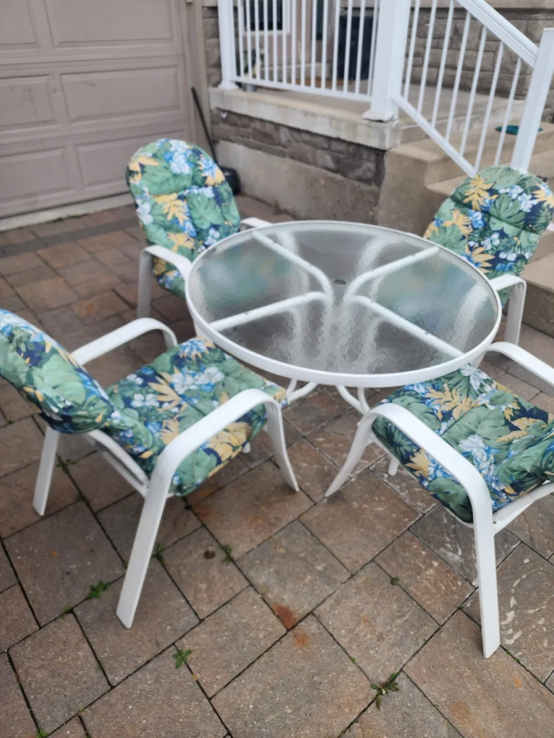 Conversation patio set $100 firm thumbnail
