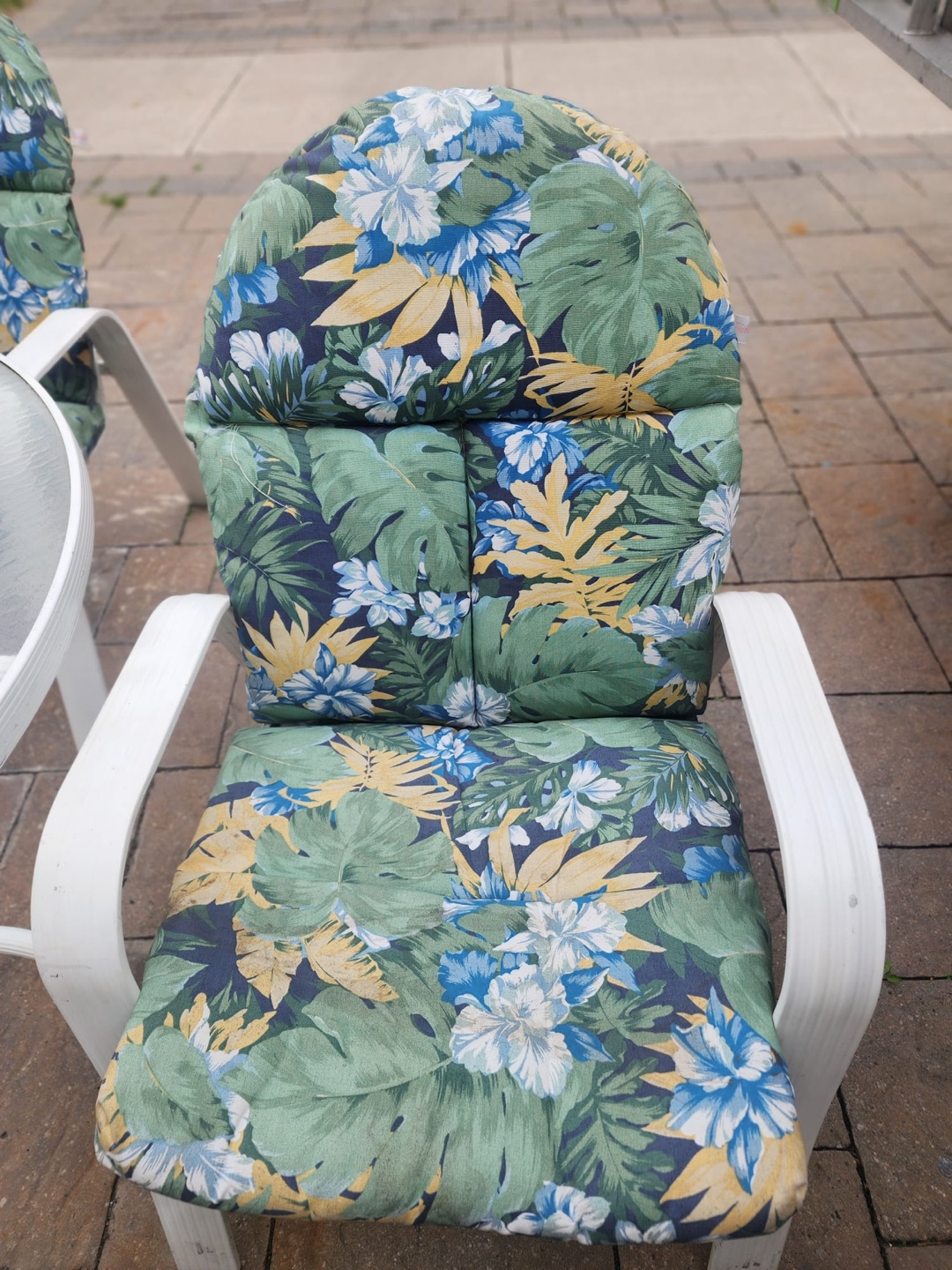 Conversation patio set $100 firm - photo 4