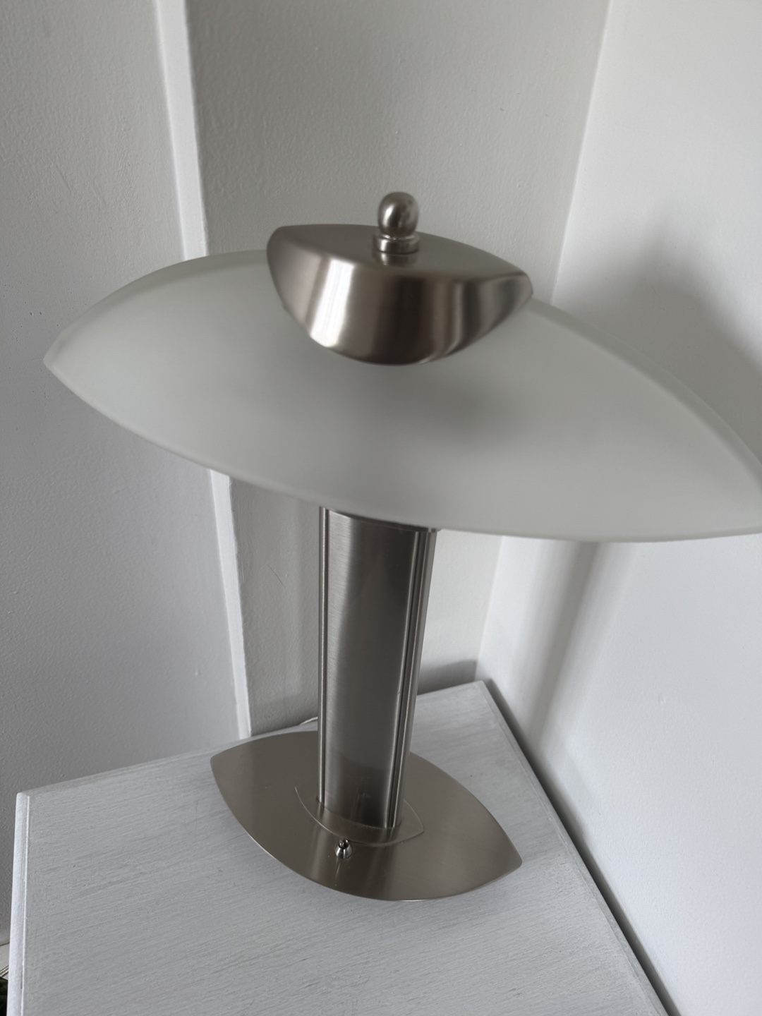Modern Table Lamp with Frosted Glass Shade - photo 3