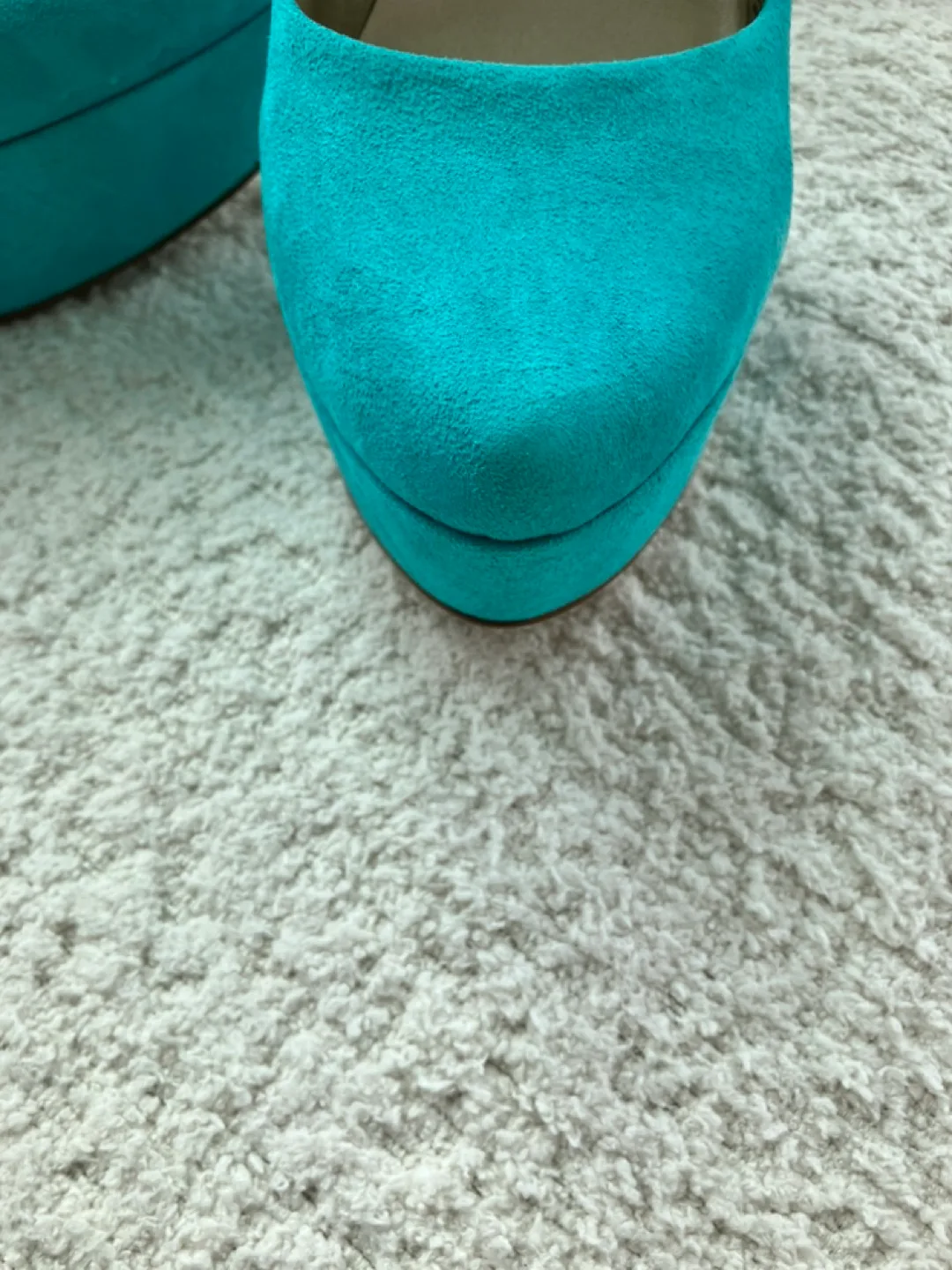 Jessica Simpson Waleo platform pump image indicator(6)