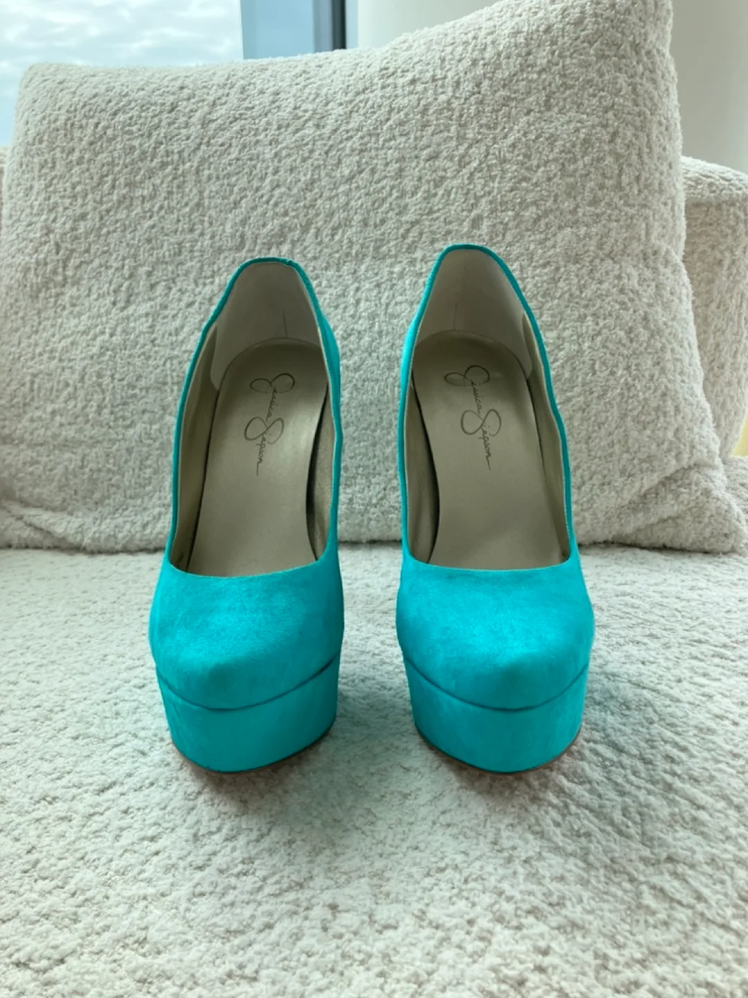 Jessica Simpson Waleo platform pump image indicator(3)