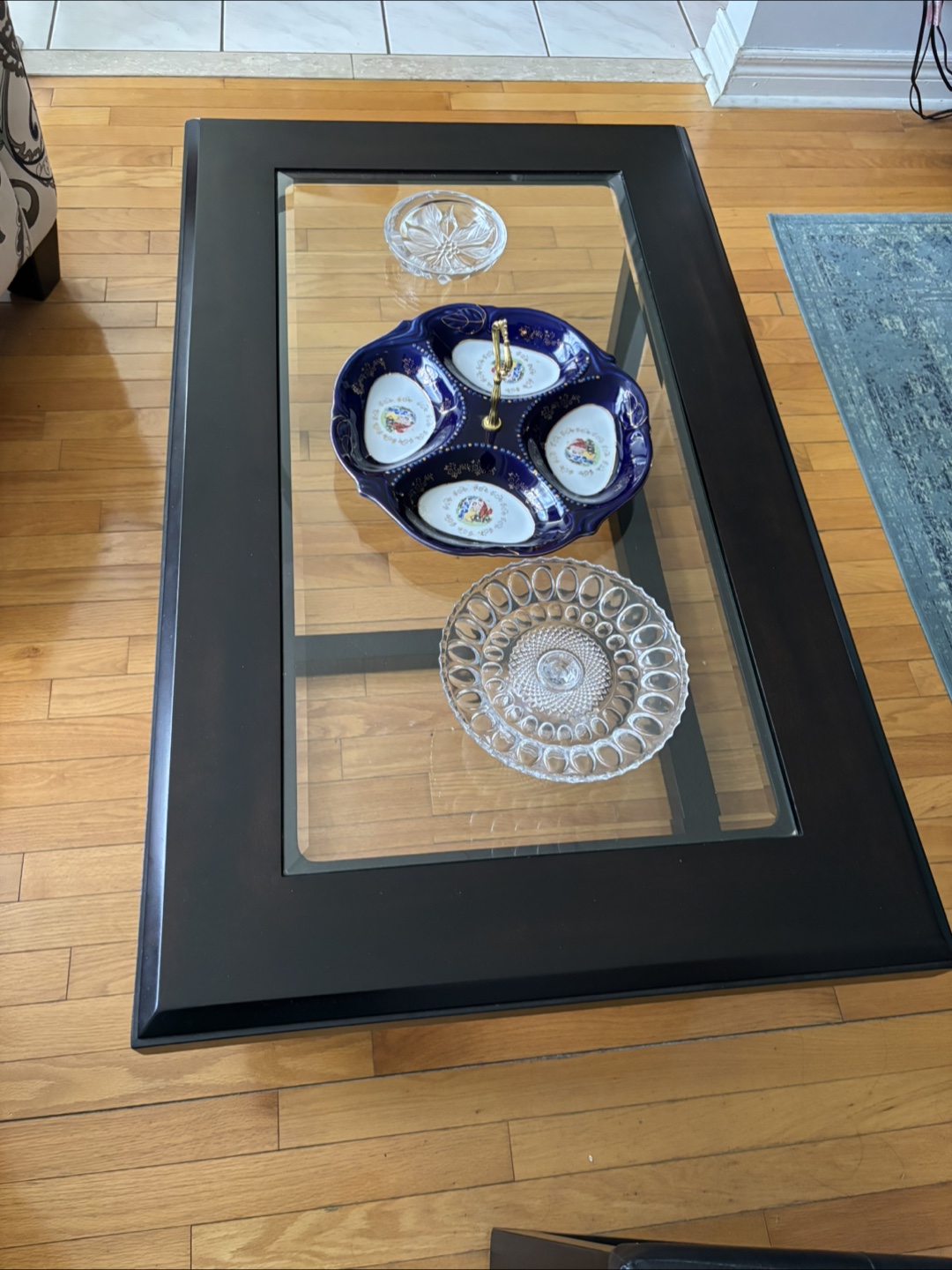 Coffee Table with Glass Top & Seats - photo 2