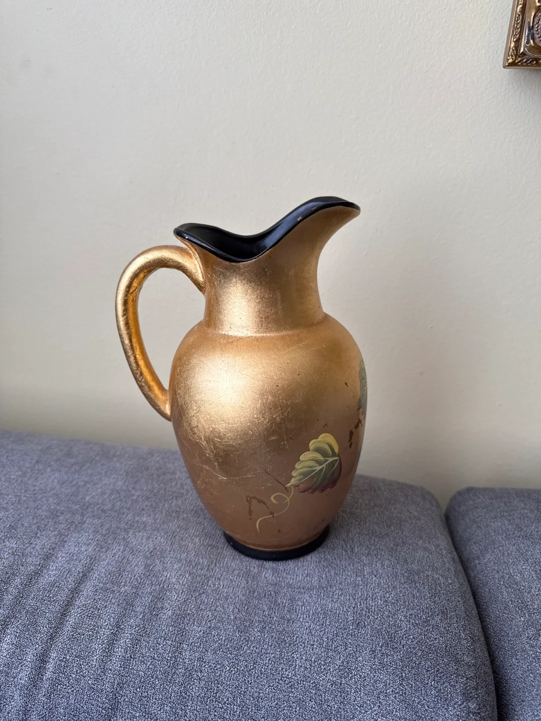 Gold Pitcher with Fruit Design 🏒 image indicator(3)
