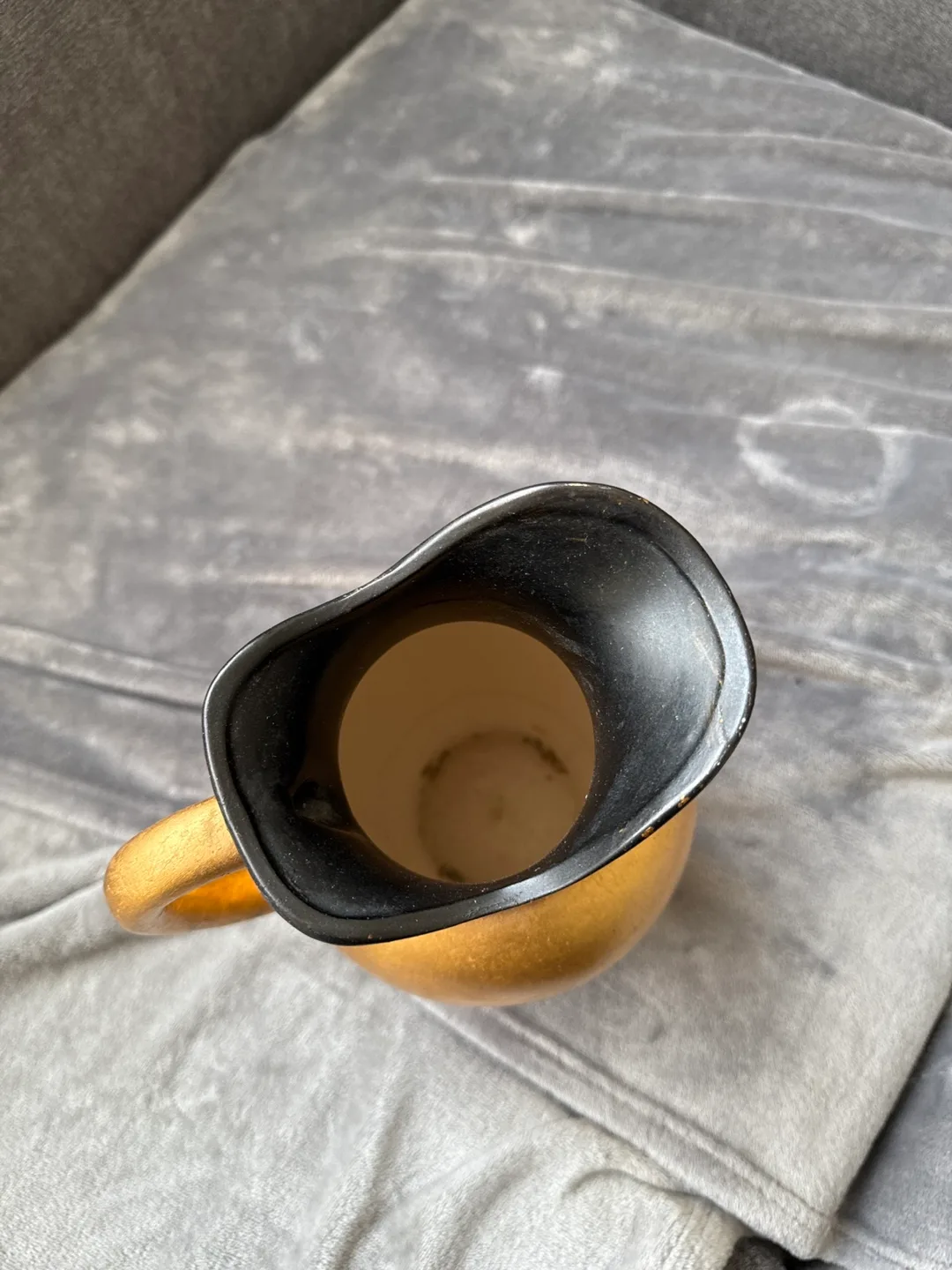 Gold Pitcher with Fruit Design 🏒 image indicator(4)