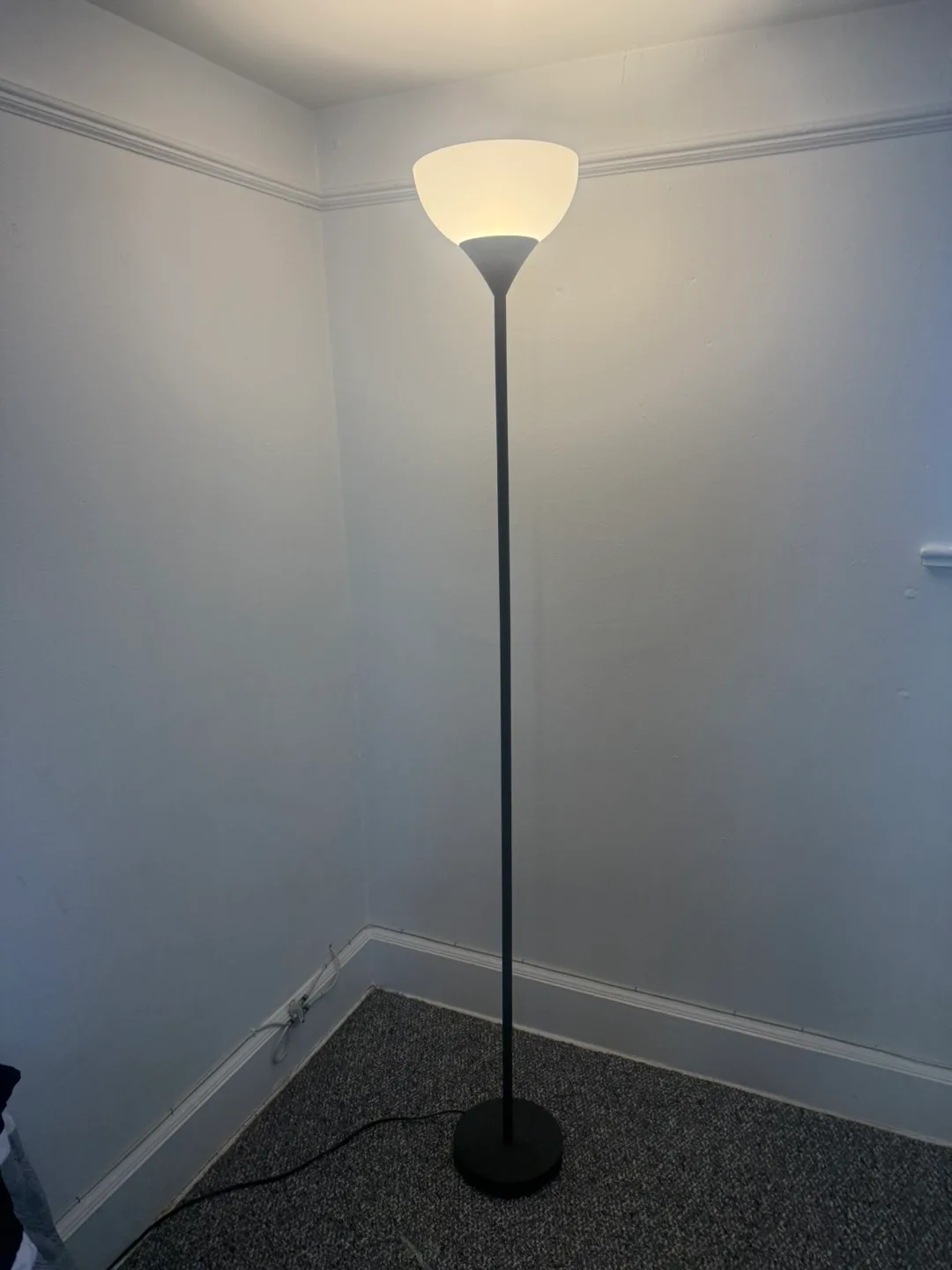 Modern Floor Lamp thumbnail