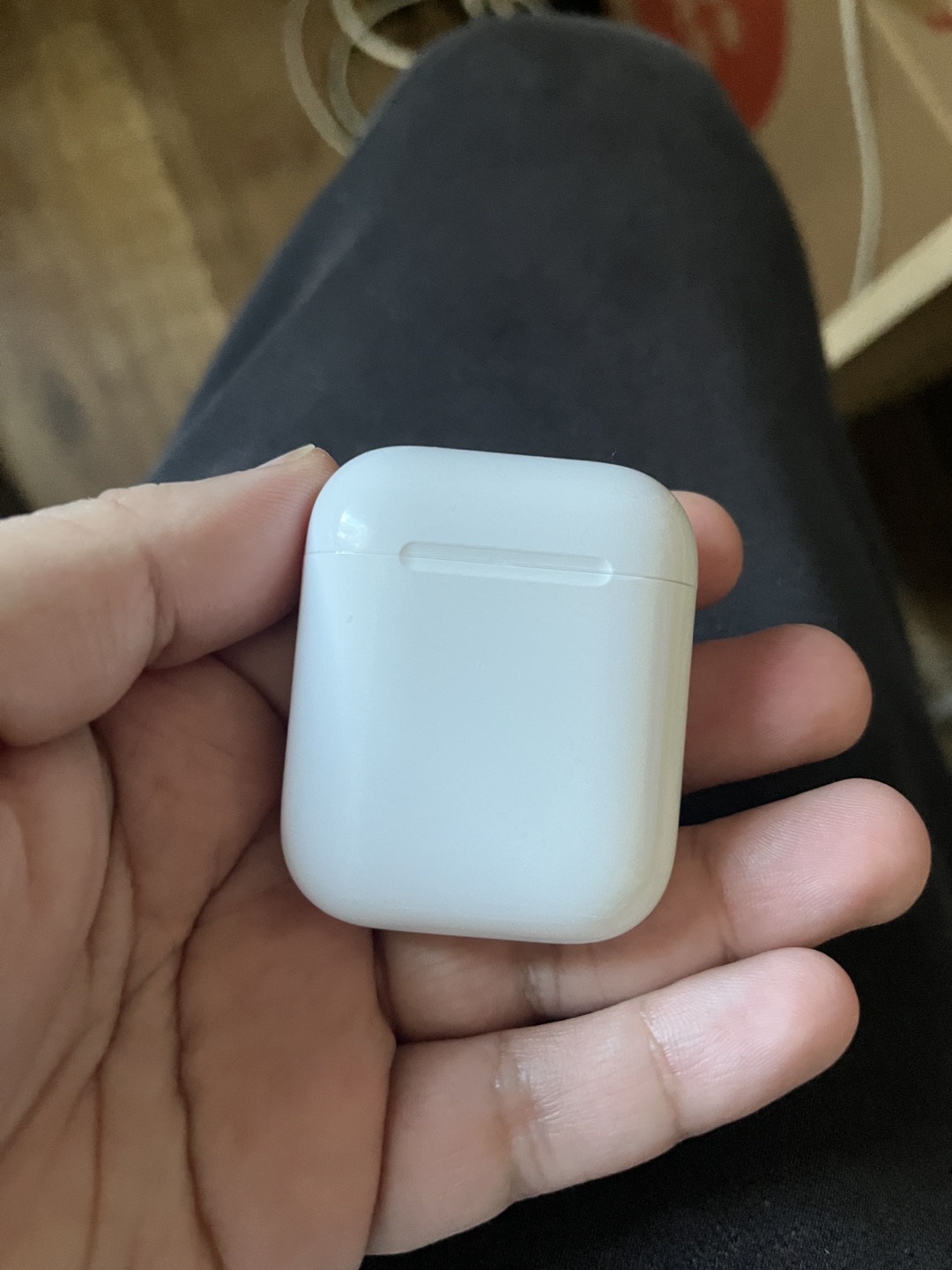 Apple AirPods 2 with Lightning Charging Case