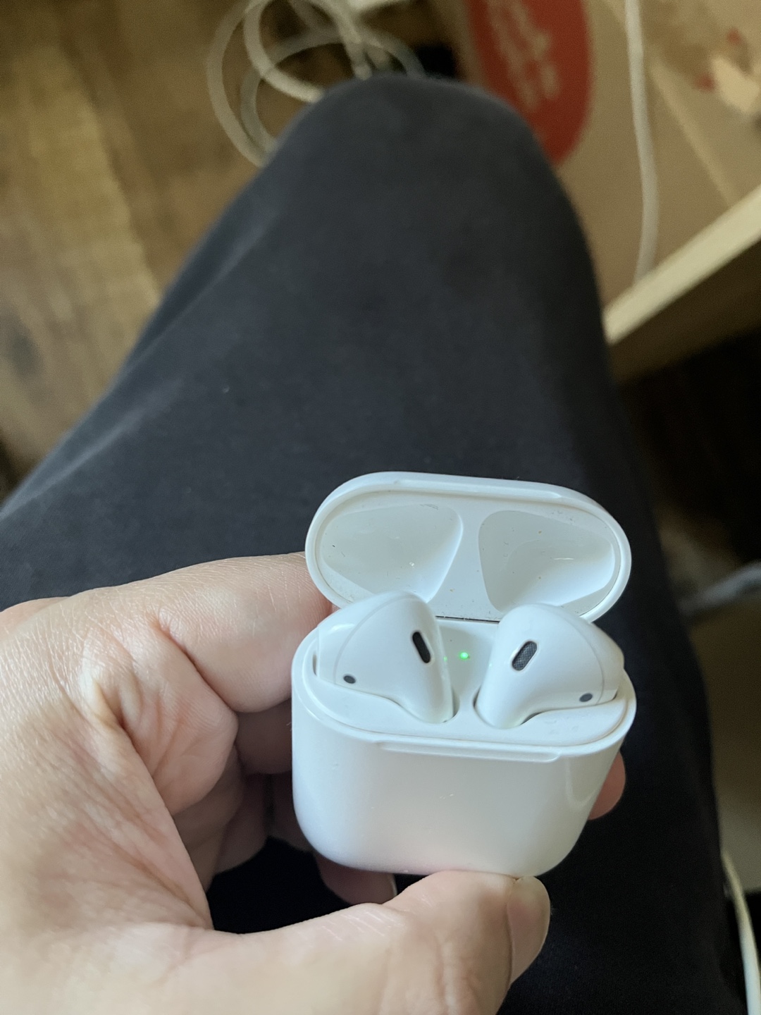 Apple AirPods 2 with Lightning Charging Case - photo 2