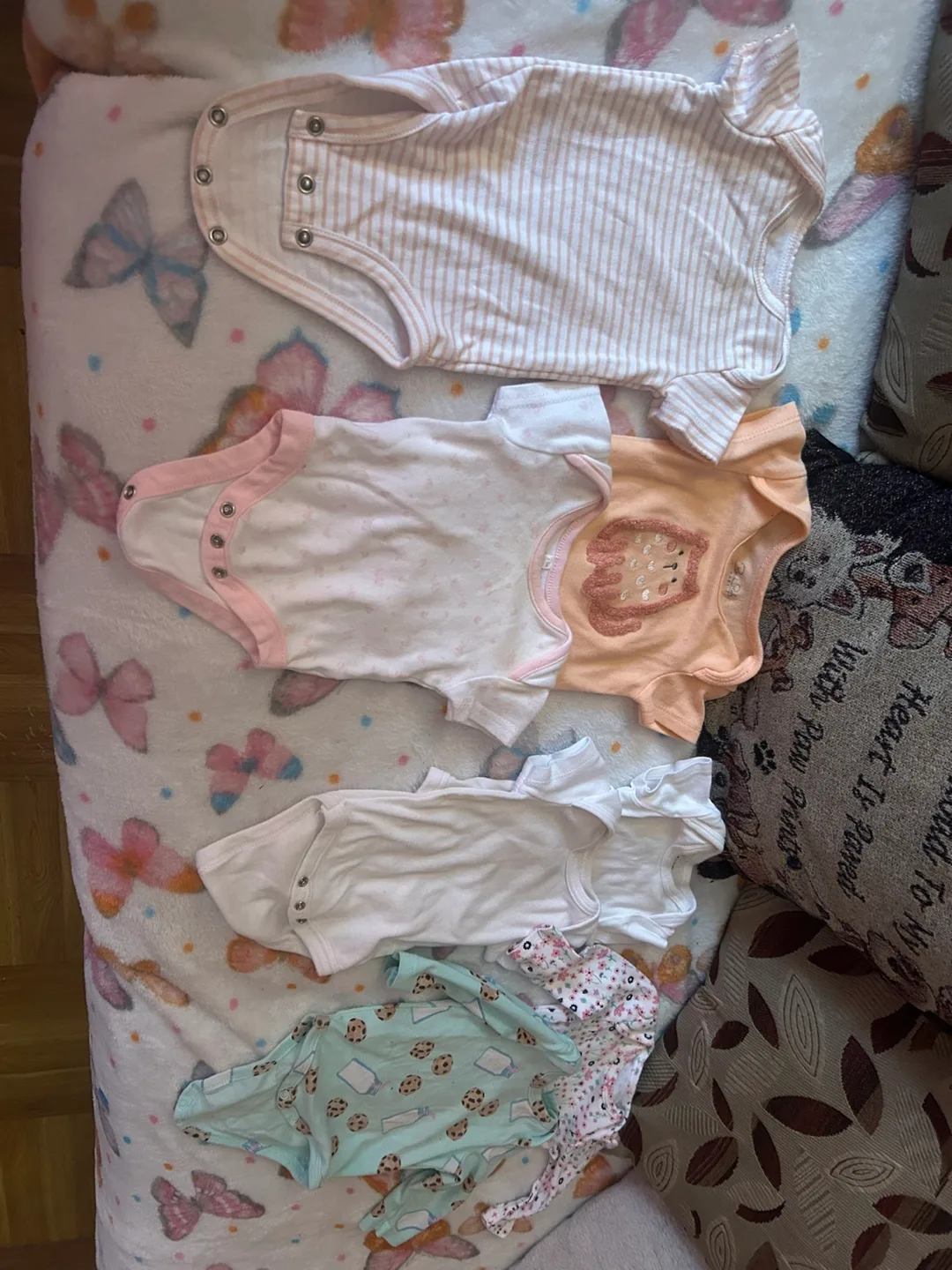 Baby Girl Clothes 0-3 Months thumbnail