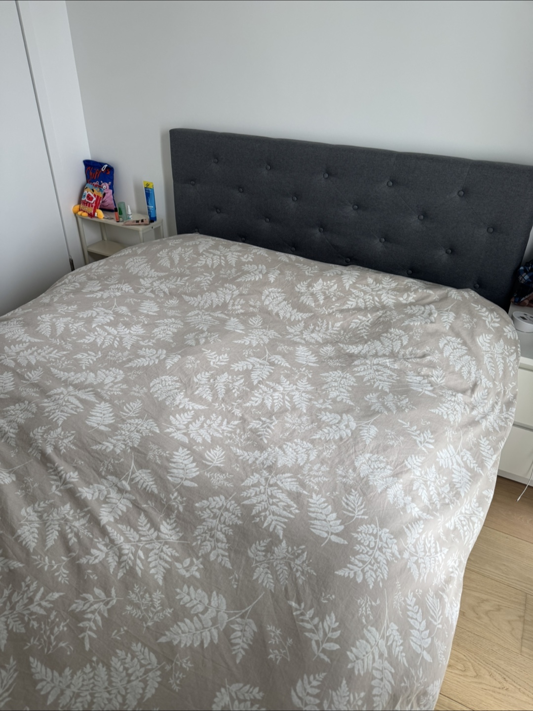 Queen Size Bed Frame with drawers & mattress - photo 2