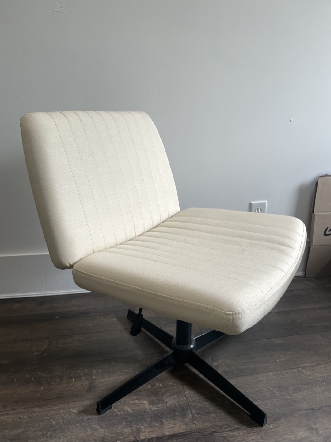$10 chair - photo 4