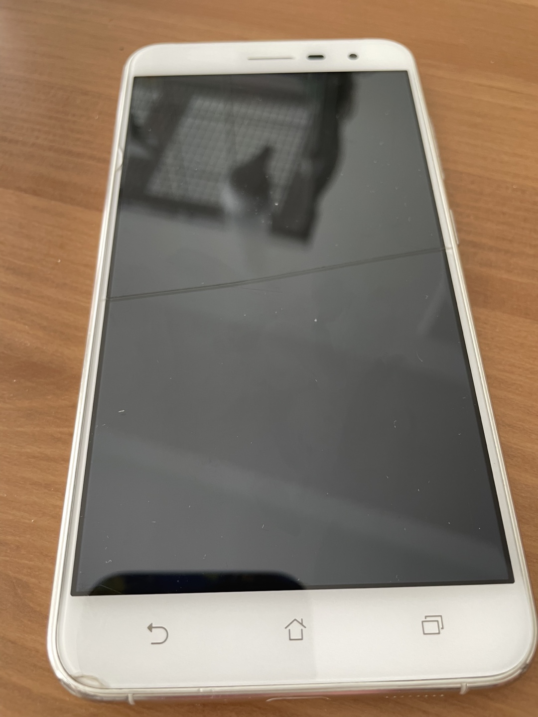 ASUS Smartphone - photo 2