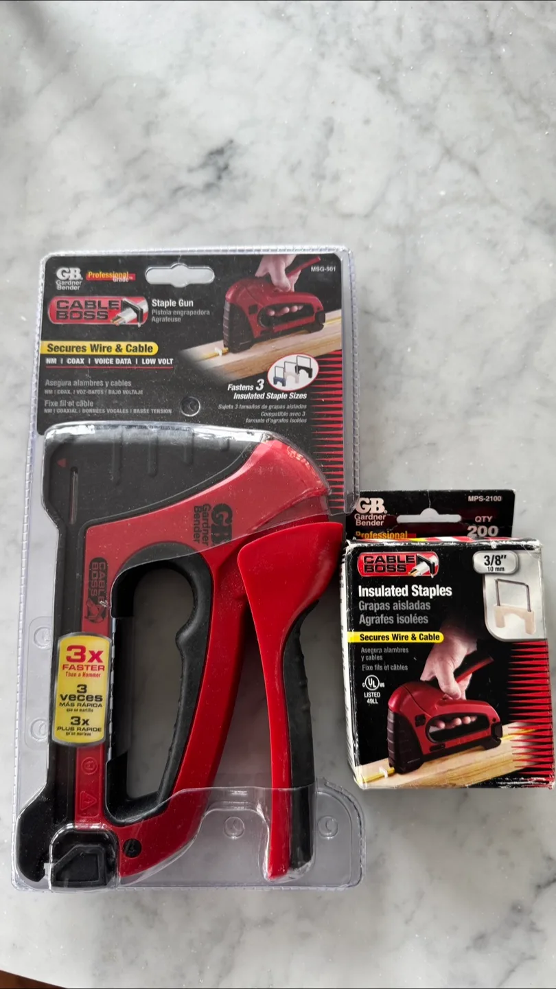 Gardner Bender Cable Boss Staple Gun and Staples thumbnail