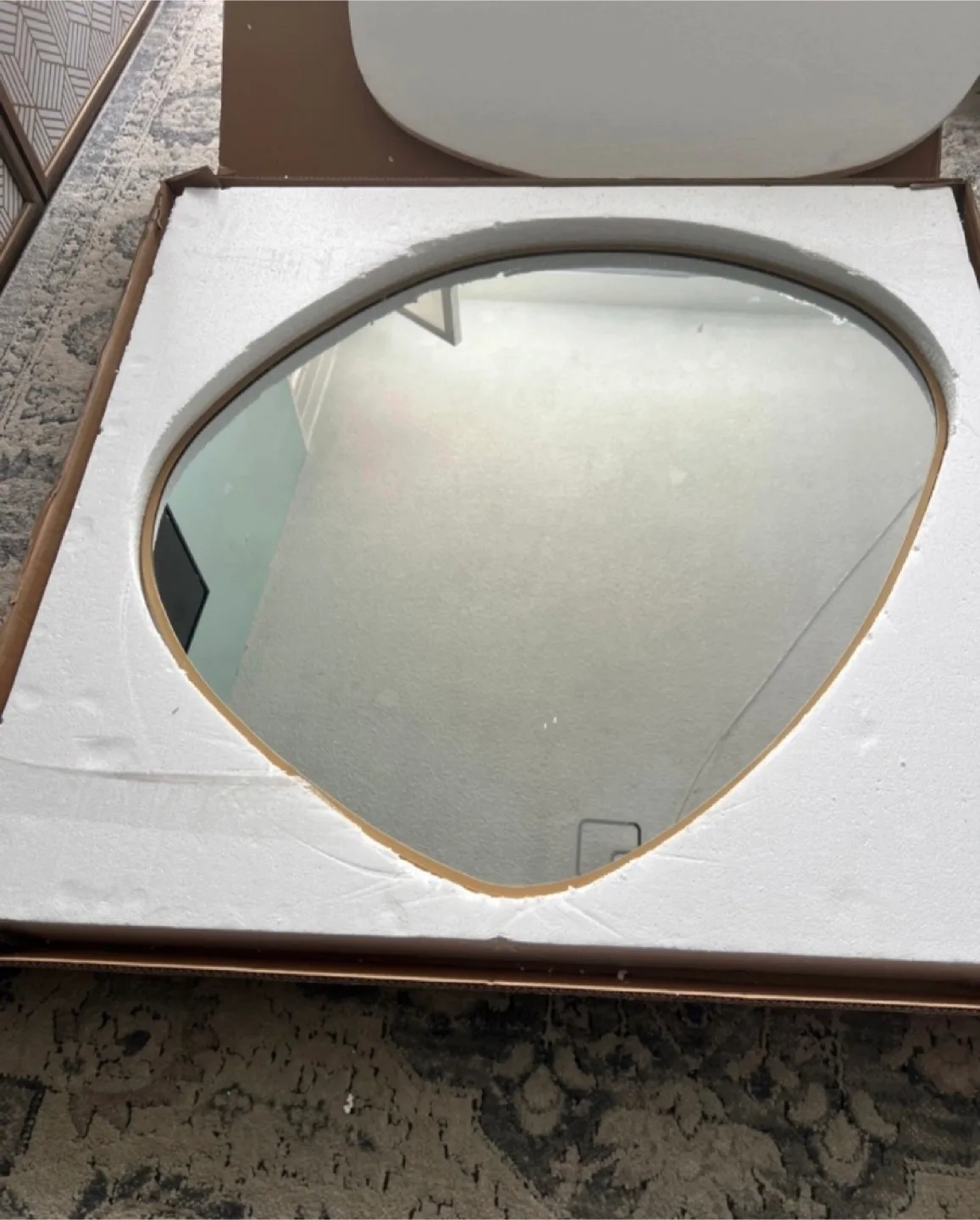 Large Gold Framed Pebble Mirror image indicator(6)