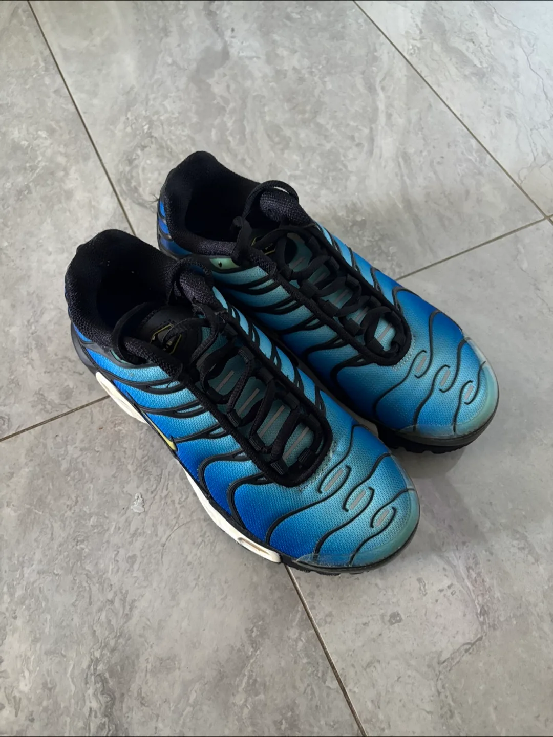 Nike | Air Max Plus - size men’s 4.5 image indicator(2)