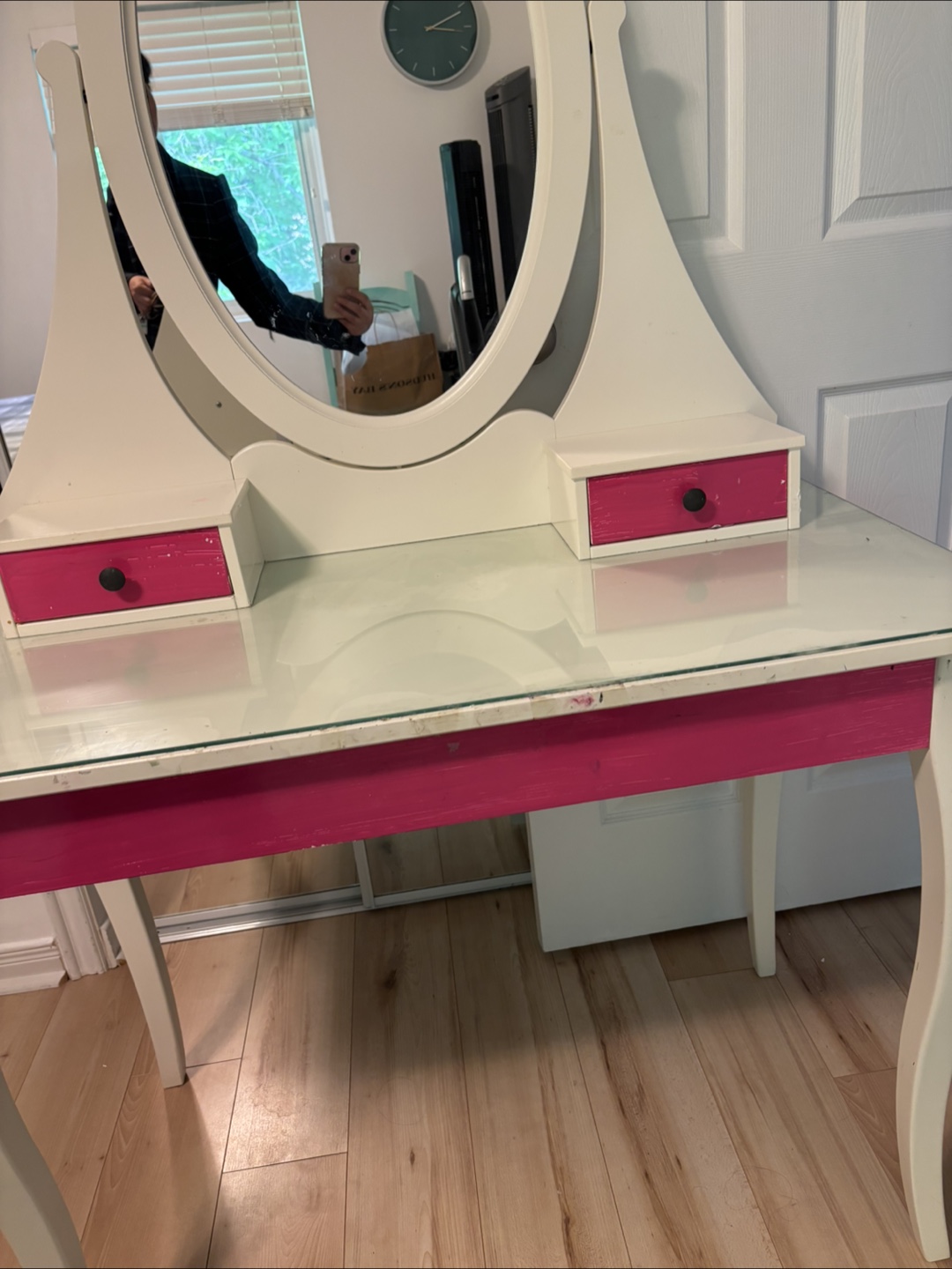 Urgent- IKEA Vanity Table with Mirror - photo 2