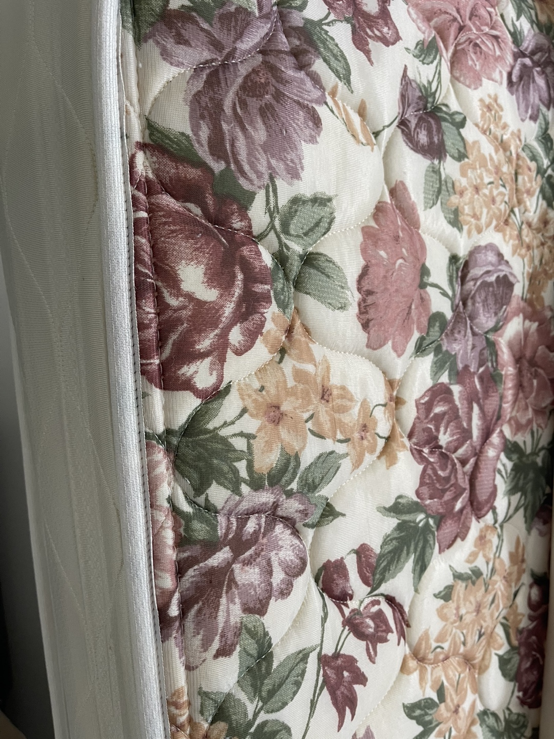 Double Mattress with Floral Print
