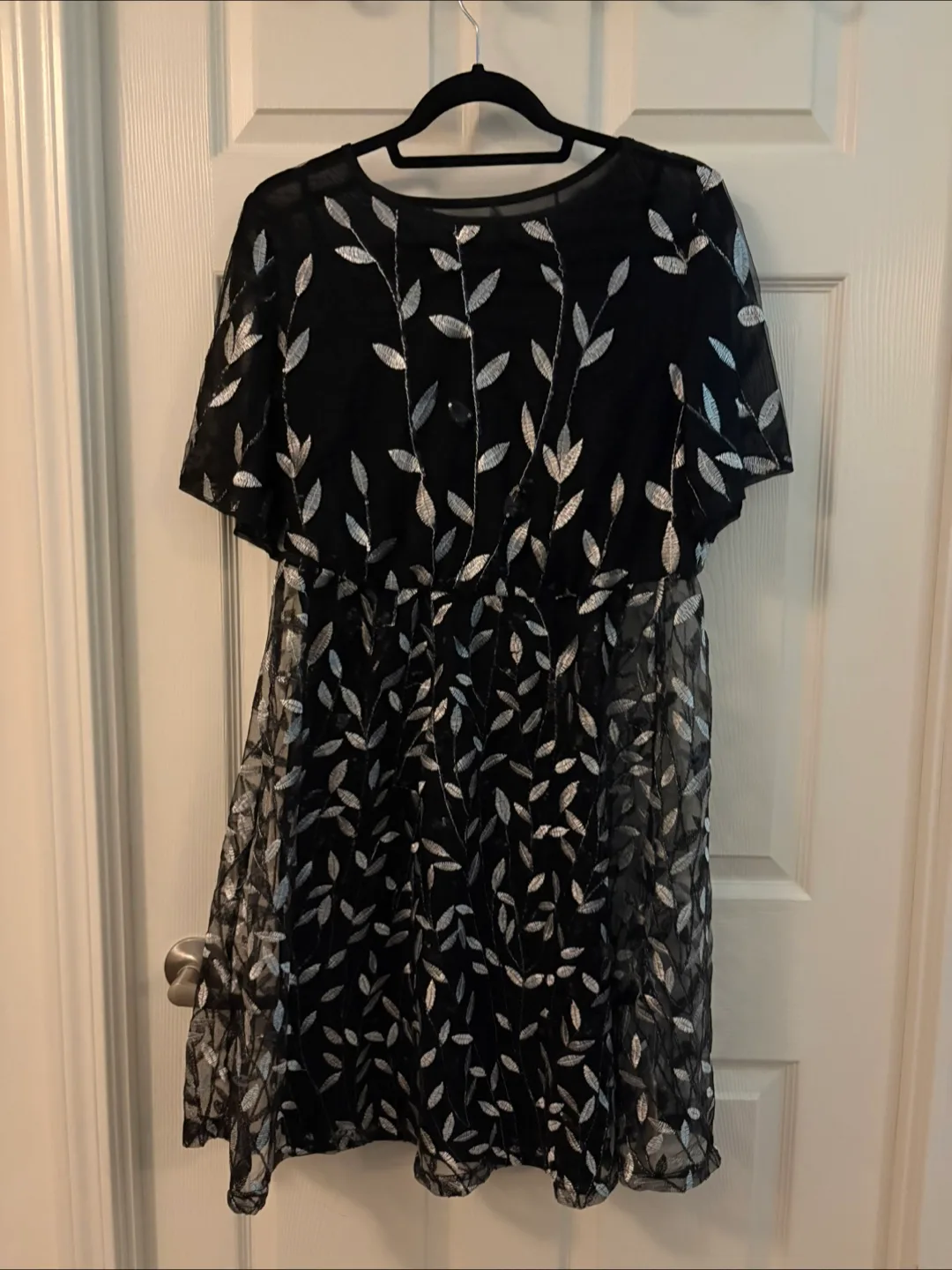 BloomChic Black Floral Dress Size 12 thumbnail