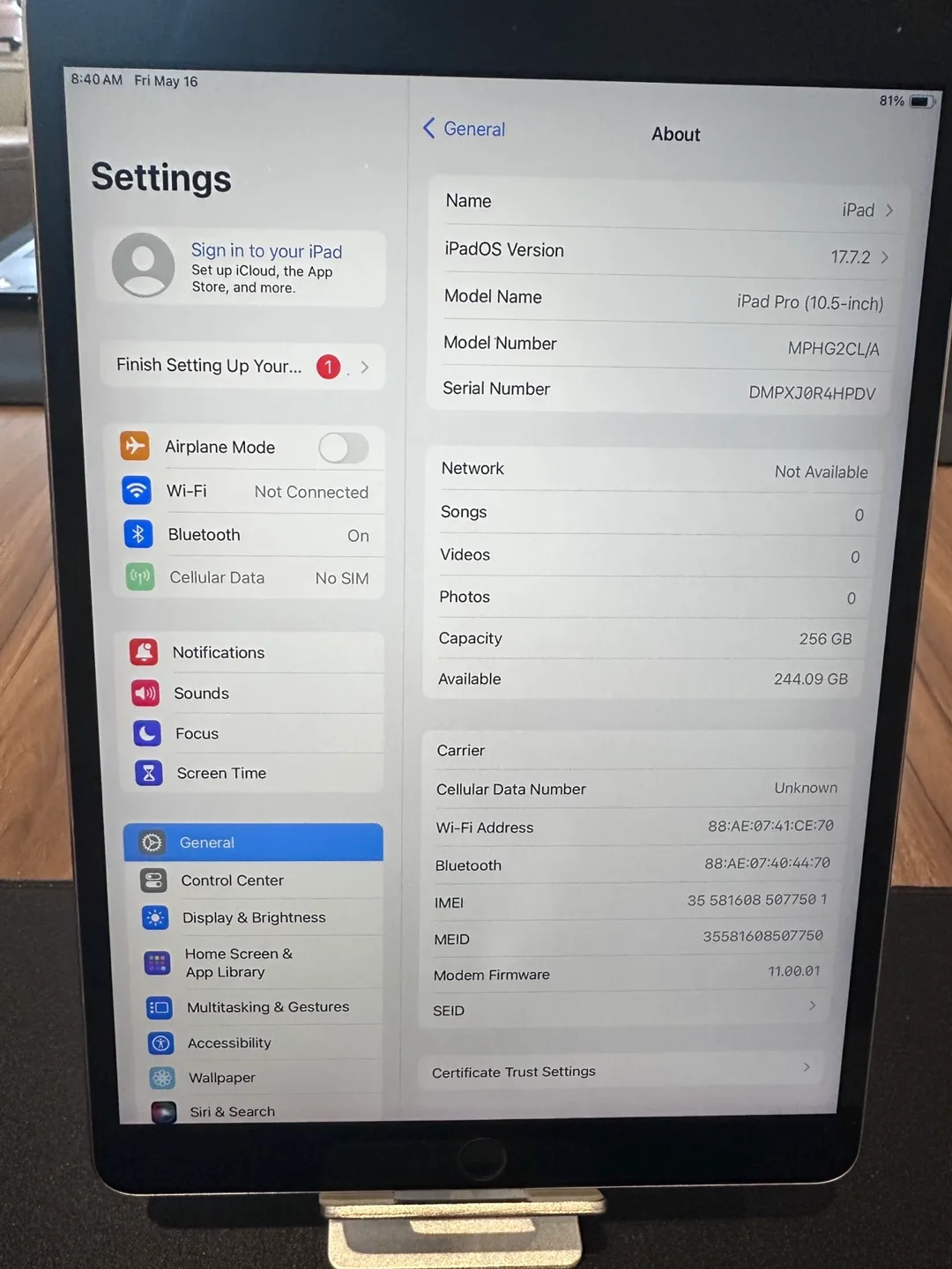 iPad Pro 10.5-inch, 256GB, Space Grey image indicator(3)