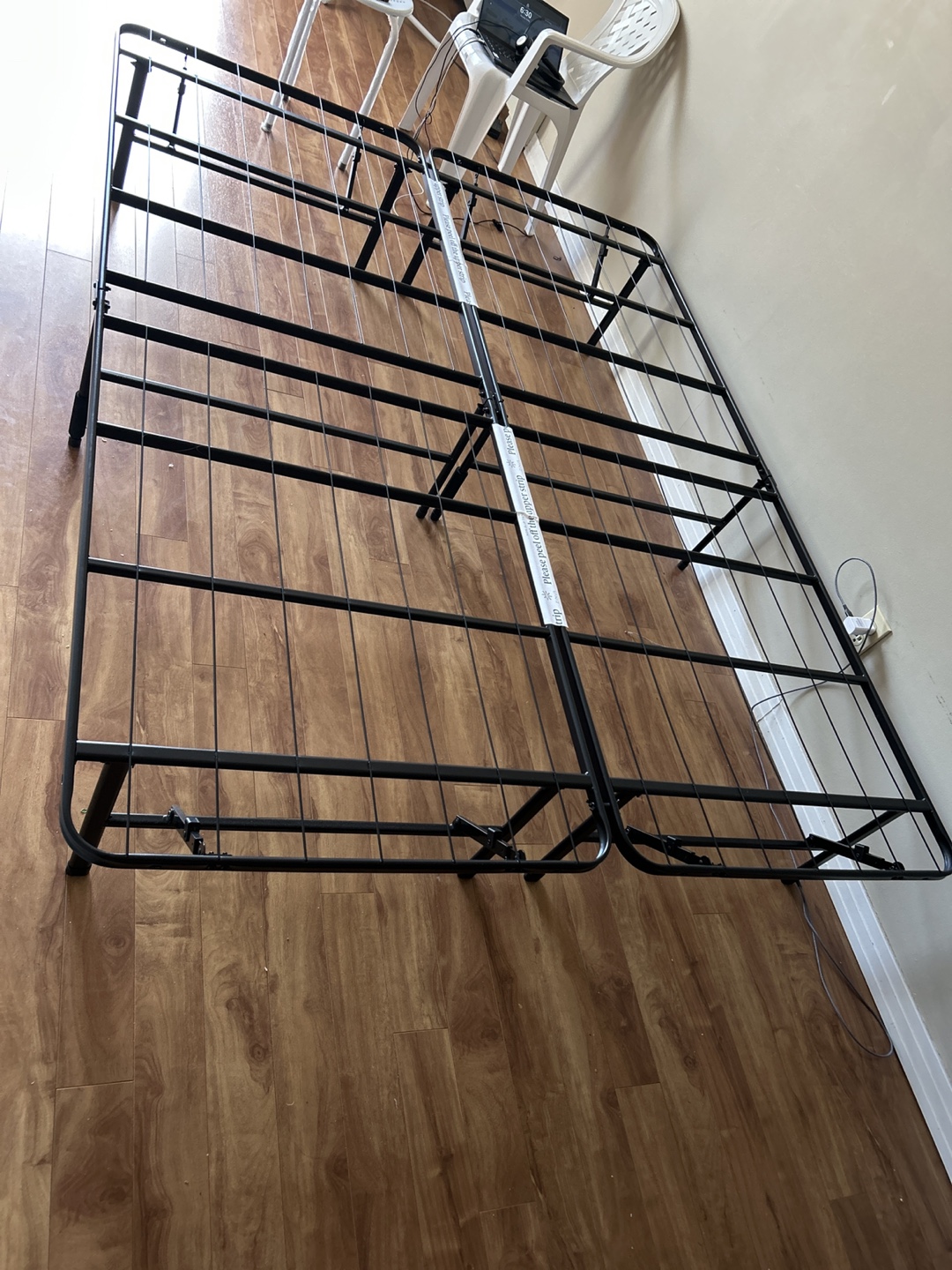 Queen Size Metal Bed Frame with Mattress Topper