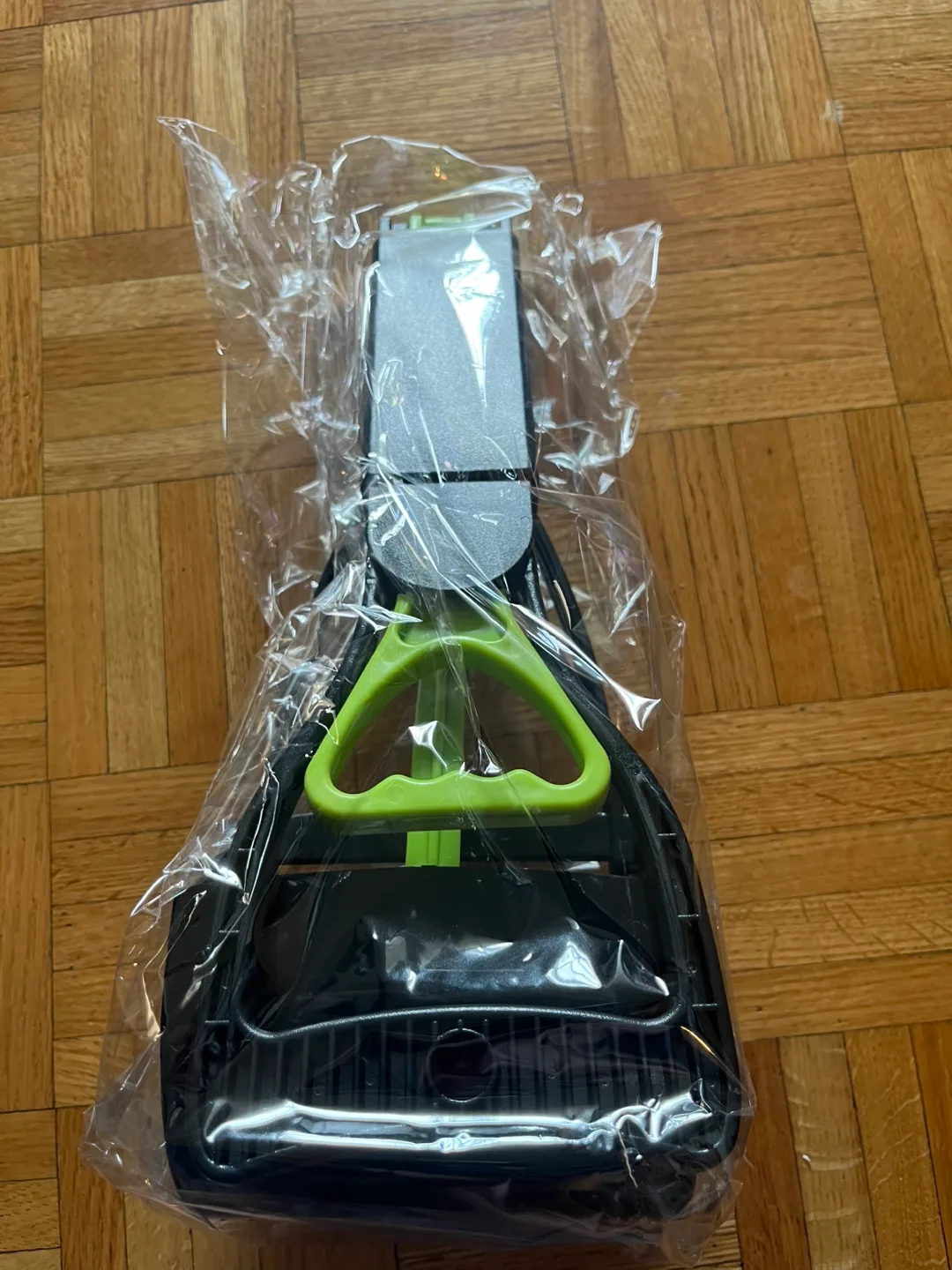 SZHLUX Foldable Pooper Scooper for Dogs image indicator(3)