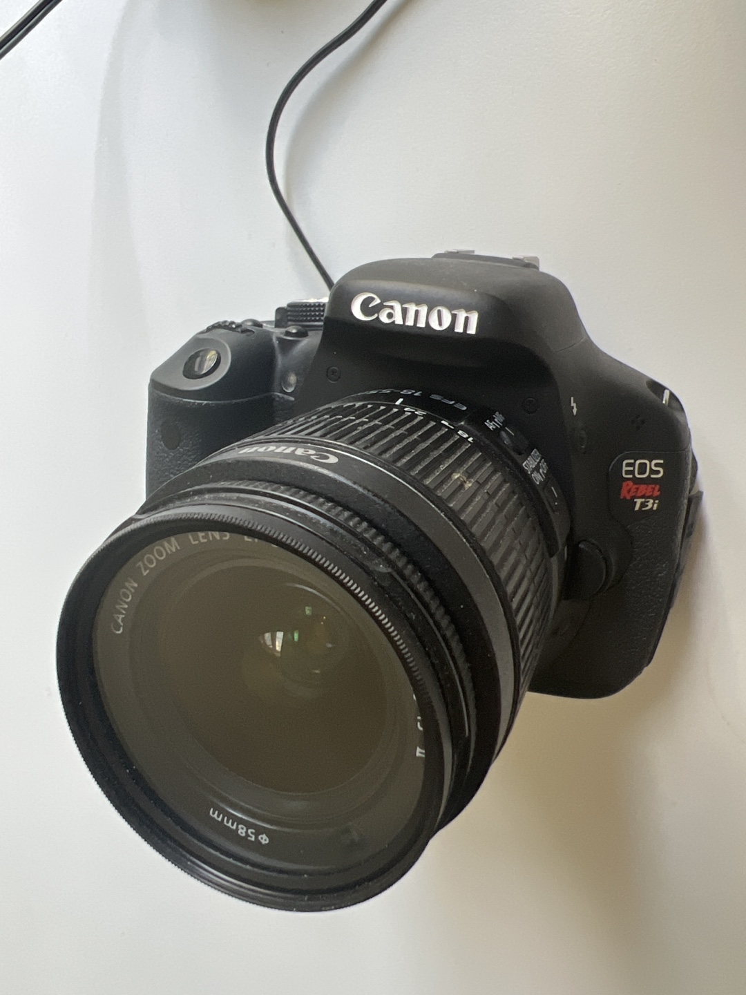 Canon EOS Rebel T3i DSLR Camera with 18-55mm Lens