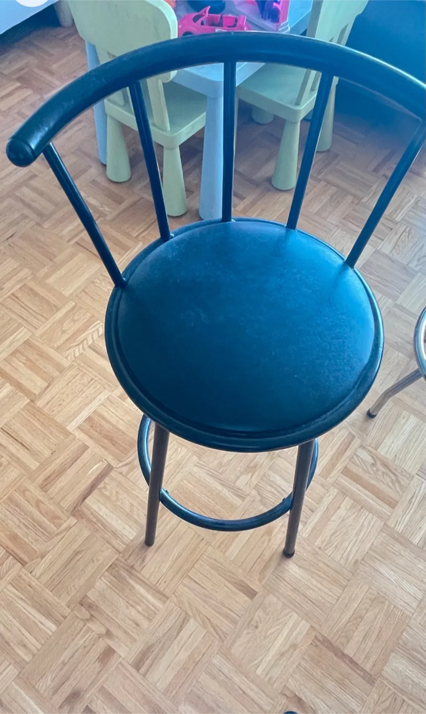 Black Metal Bar Stool thumbnail