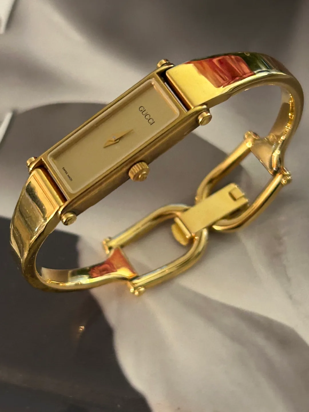 Vintage Gucci Women’s Watch, Gold-Plated, 1990s Swiss Quartz image indicator(5)