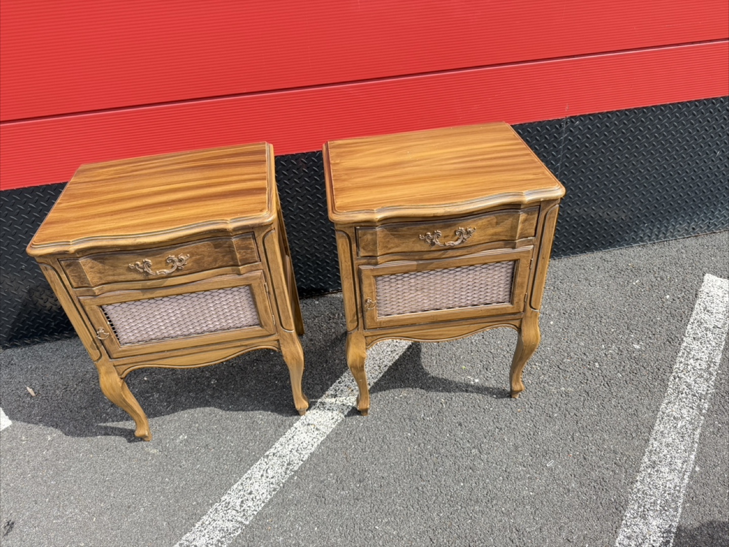 Pair of Vintage French Provincial Nightstands - photo 2