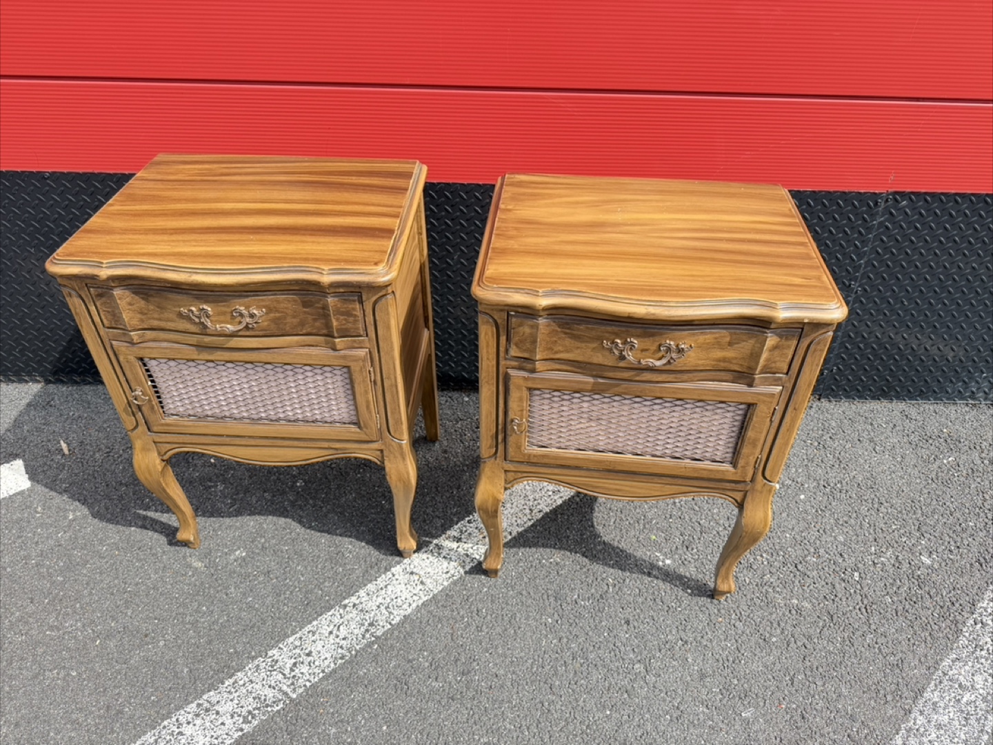 Pair of Vintage French Provincial Nightstands - photo 5