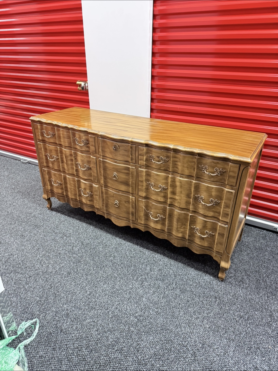 Vintage French Provincial Eight Drawer Dresser - photo 2