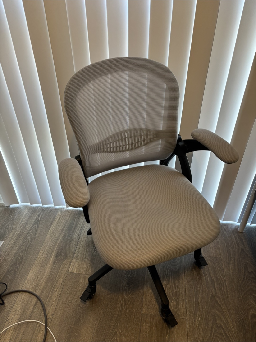 Grey Mesh Office Chair (Assembled)