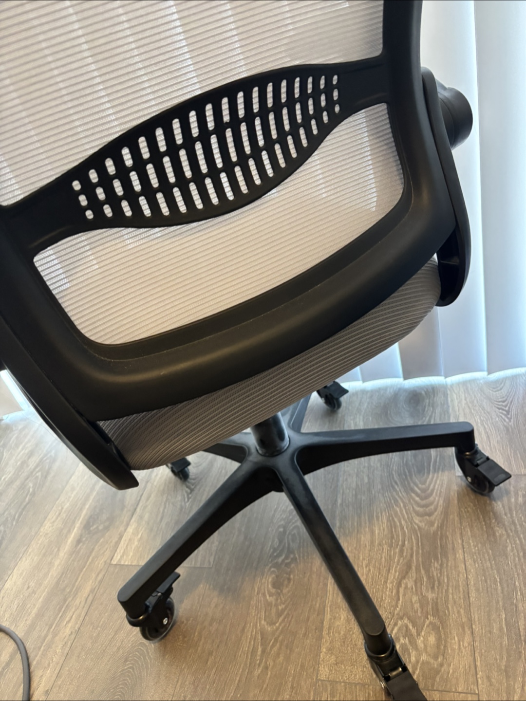 Grey Mesh Office Chair (Assembled) - photo 2