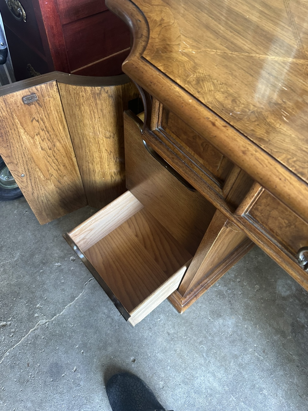 Vintage Wood Executive Desk - photo 5